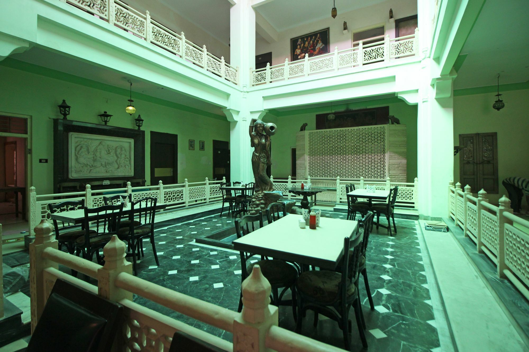 Oyo 7880 Hotel Navrang Кота Экстерьер фото